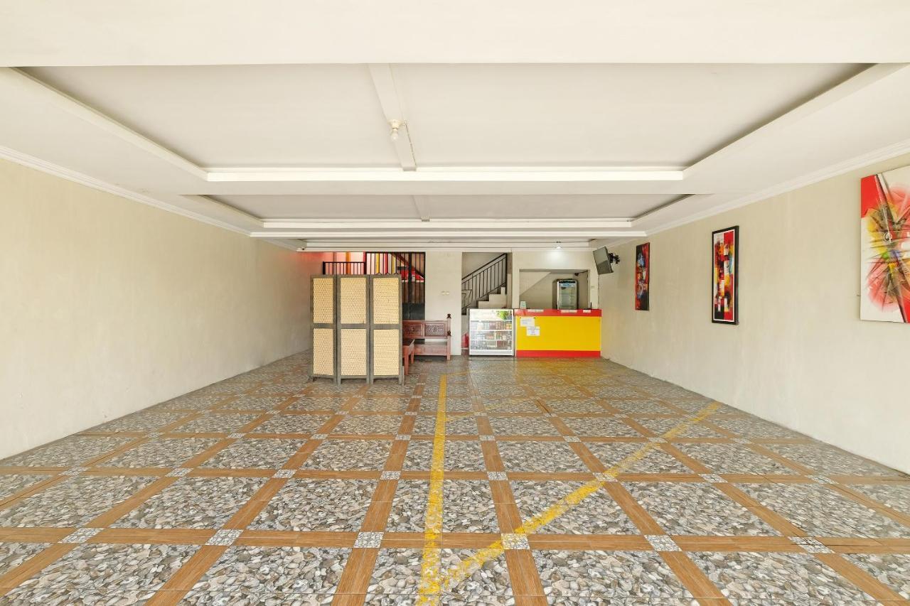 Oyo 91453 Hotel Srikandi Gejayan Maguwo المظهر الخارجي الصورة